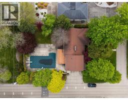 3500 VICTORIA BOULEVARD - 48