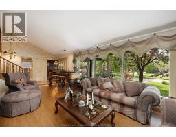 3500 VICTORIA BOULEVARD - 8