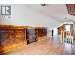 1541 Albert - 16