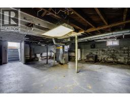 1541 Albert - 18