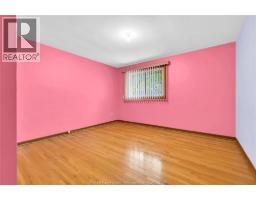 4650-4666 CABOTO DRIVE - 19