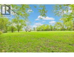 4650-4666 CABOTO DRIVE - 30