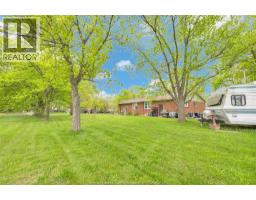 4650-4666 CABOTO DRIVE - 36