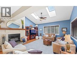 379 ELMGROVE DRIVE - 15
