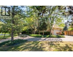 379 ELMGROVE DRIVE - 3