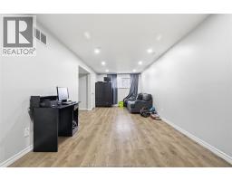 724 CABANA ROAD East - 18