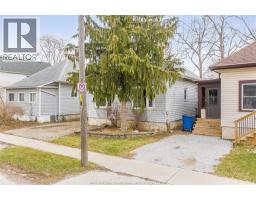 194 HARVEY STREET - 3