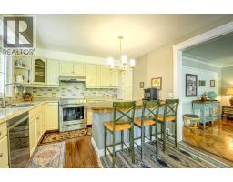 3567 HOWARD - 11