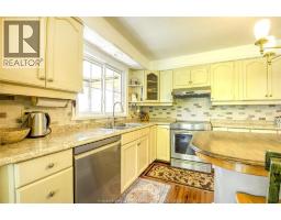 3567 HOWARD - 15