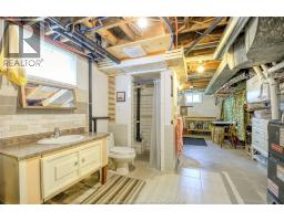 3567 HOWARD - 24