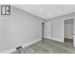 1525 DOUGALL - 17