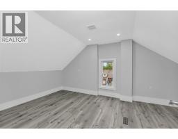 1525 DOUGALL - 26