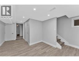 1525 DOUGALL - 30