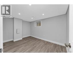 1525 DOUGALL - 31