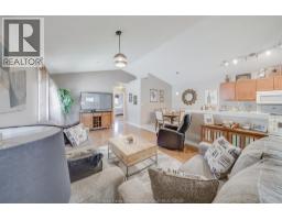 22 VILLA COURT - 11