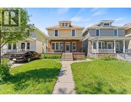 855 HALL AVENUE - 3