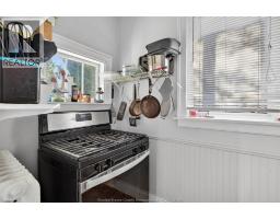 911 Victoria AVENUE - 17