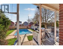 911 Victoria AVENUE - 30