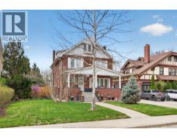 911 Victoria AVENUE - 43