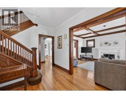 911 Victoria AVENUE - 8