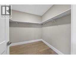 61 HILTON COURT - 24