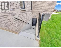 61 HILTON COURT - 38