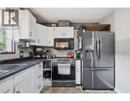 36 WOODLAND AVENUE - 7