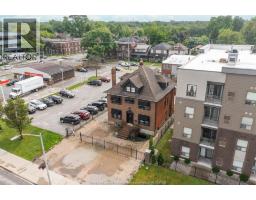961 OUELLETTE AVENUE - 6