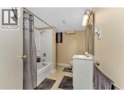 1366 LILLIAN AVENUE - 27