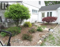 171 Main STREET East - 4
