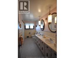 781 BEDFORD - 11