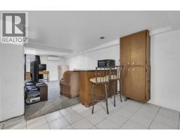 530-532 CAMPBELL AVENUE - 17