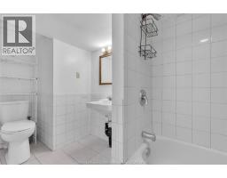 530-532 CAMPBELL AVENUE - 18