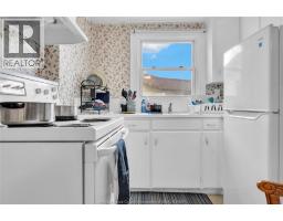 530-532 CAMPBELL AVENUE - 25