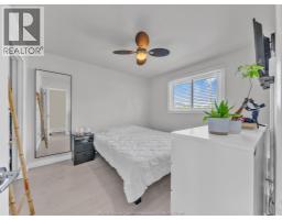 372 CARLING CRESCENT - 26