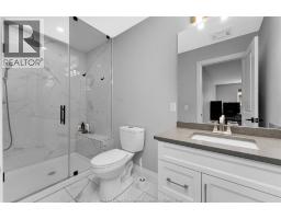 137 GARY AVENUE - 35