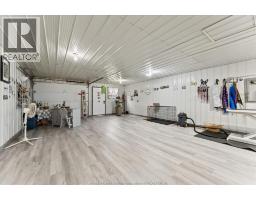 402 COUNTY RD 34 West - 41