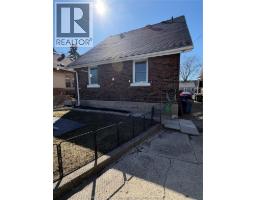 1388-90 GOYEAU STREET - 2