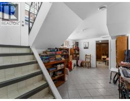 1025 CAMPBELL AVENUE - 18