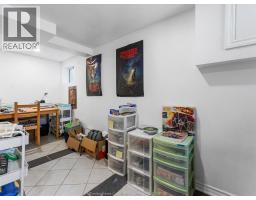 1025 CAMPBELL AVENUE - 19