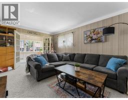 1025 CAMPBELL AVENUE - 7