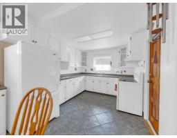 1488 PIERRE AVENUE - 6