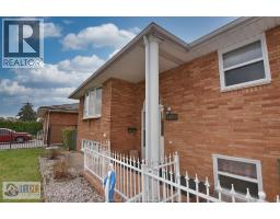 1435 ST. CLAIR AVENUE - 11