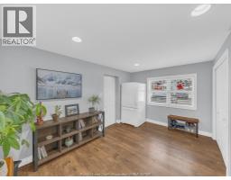 4278 CASGRAIN DRIVE - 34