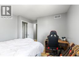 1376 Lakeview AVENUE - 32