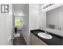 1376 Lakeview AVENUE - 33
