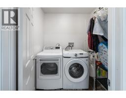 1376 Lakeview AVENUE - 35