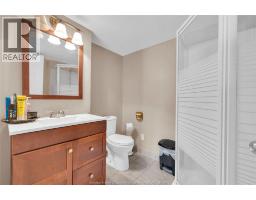 1812 VICKY CIRCLE - 20