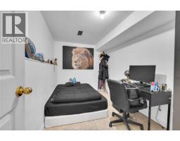 1812 VICKY CIRCLE - 21