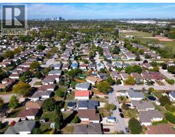 1812 VICKY CIRCLE - 31